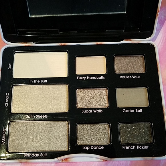 2 Beautiful Creations Eyeshadow Kits - Picture 4 of 5